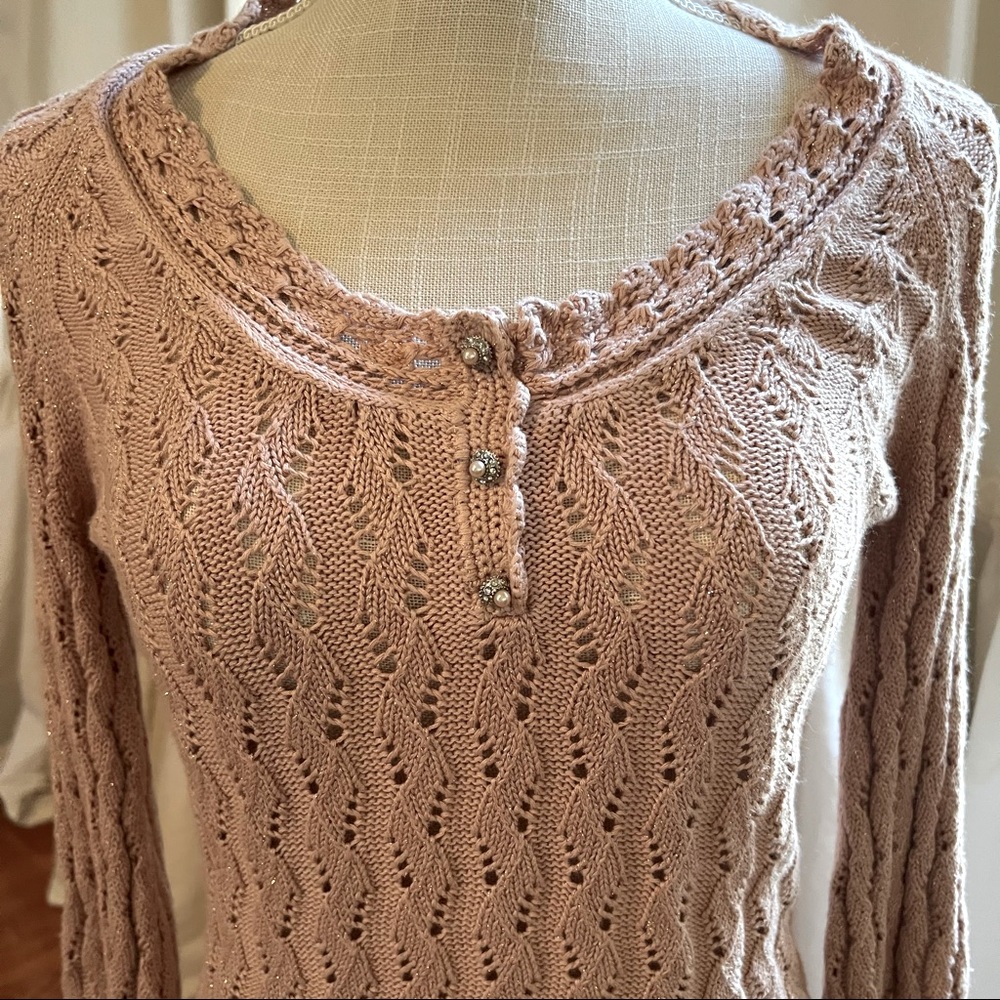 Intuitions sz M womans blush color fitted sweater